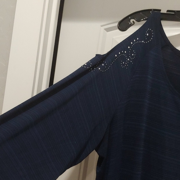 Blouse - Picture 3 of 4